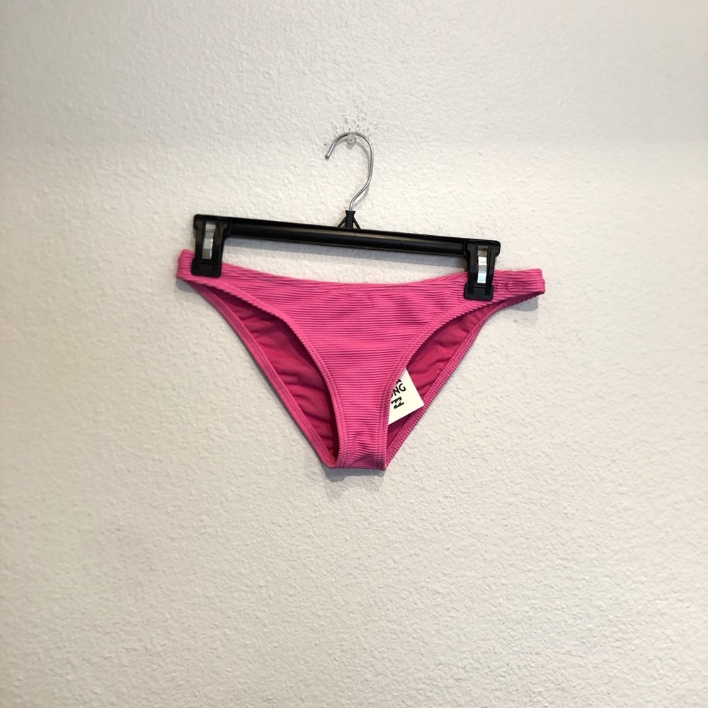 🆕 NWT Billabong pink tropic medium coverage bikini